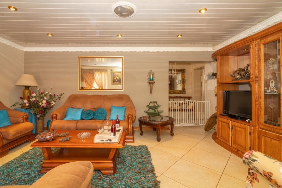 3 Bedroom Property for Sale in Kroonheuwel Free State